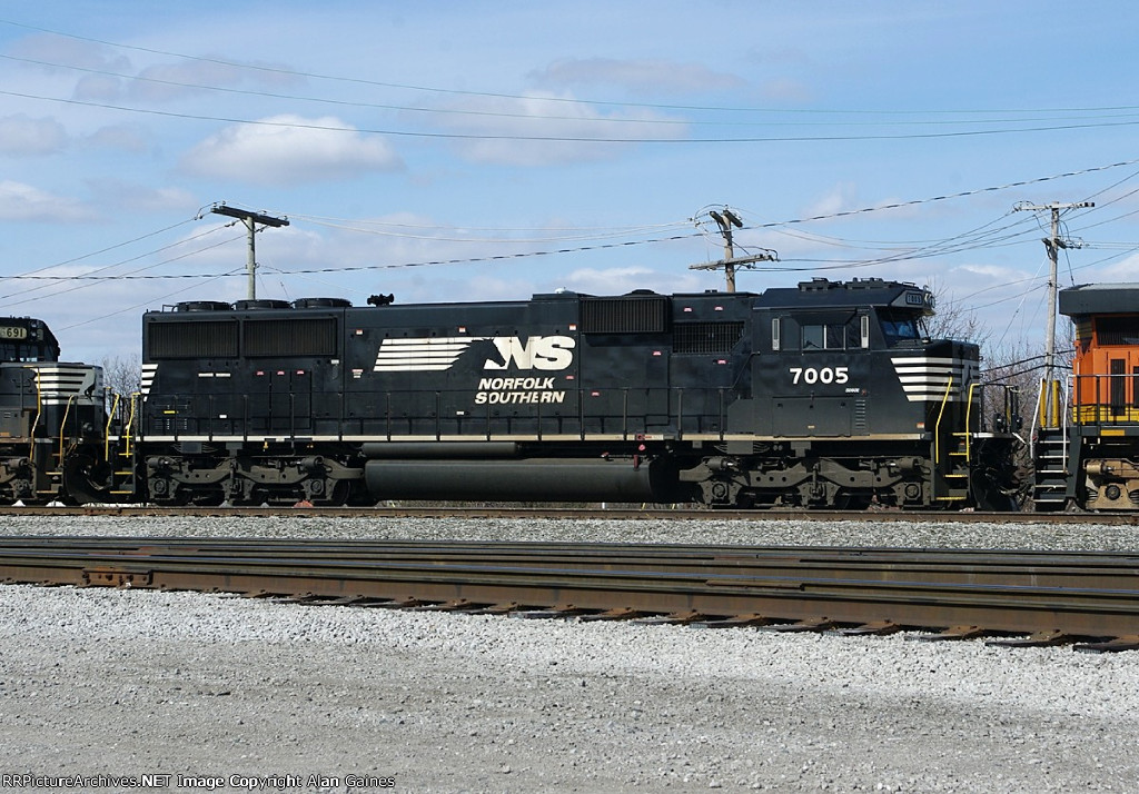 NS 7005